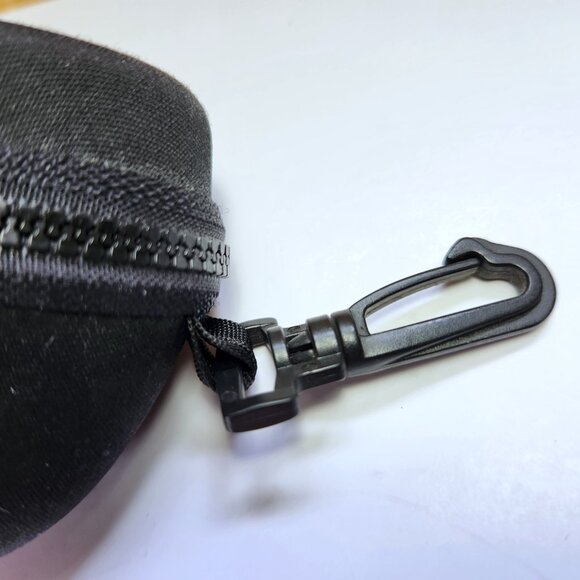 Maui Jim Sport Semi Hard Clamshell Sunglass Case Zipper Close with Clip Black - Picture 6 of 9